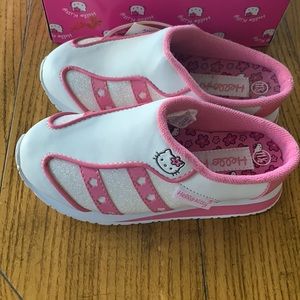 NWT Hello Kitty by Buster Brown Sneakers Sz 11.5